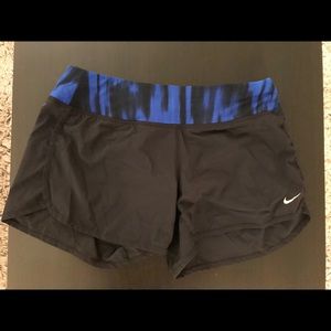 Women’s Nike running shorts in black size S